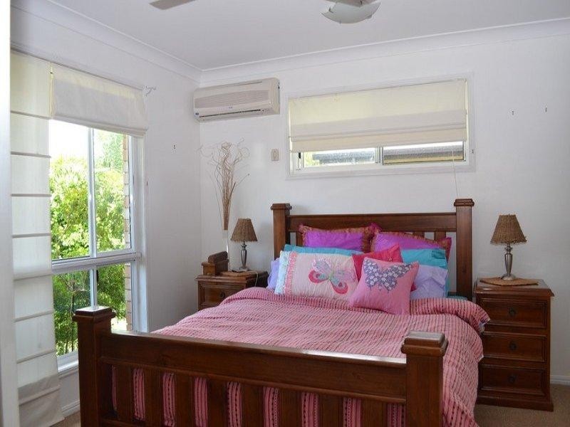 7 Booth Court, Cooee Bay QLD 4703