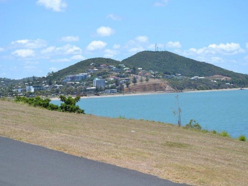 24 Ocean Parade, Cooee Bay QLD 4703