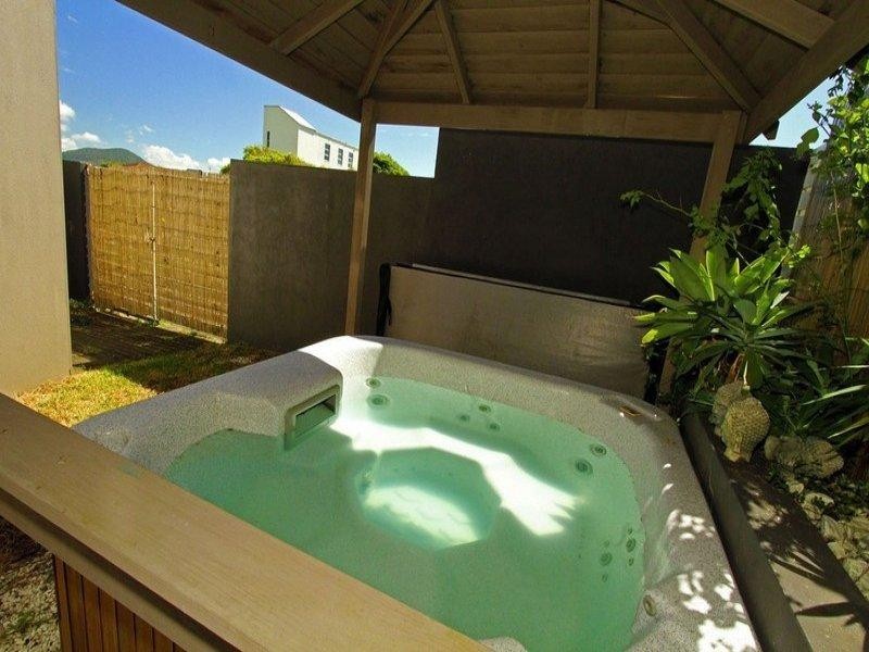 29 Matthew Flinders Drive, Cooee Bay QLD 4703