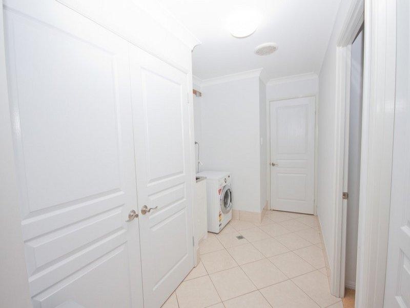 18 Lakeview Circuit, Mulambin QLD 4703