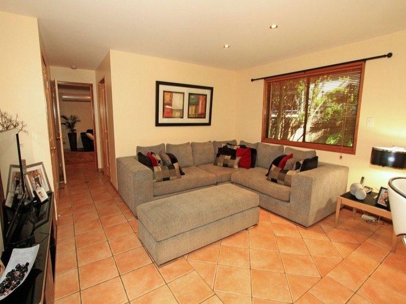 2 Setu Drive, Pacific Heights QLD 4703