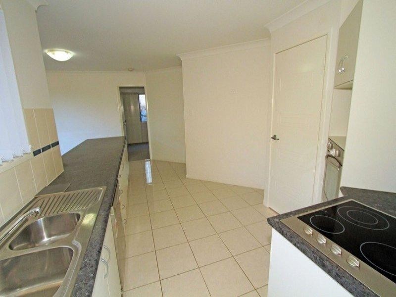 17 Discovery Crescent, Rosslyn QLD 4703