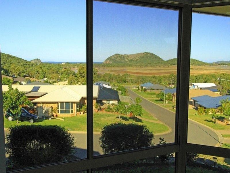 17 Discovery Crescent, Rosslyn QLD 4703