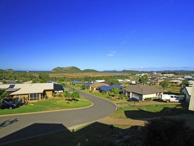 17 Discovery Crescent, Rosslyn QLD 4703