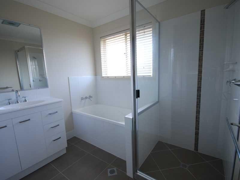 13 Priors Pocket Road, Pacific Heights QLD 4703