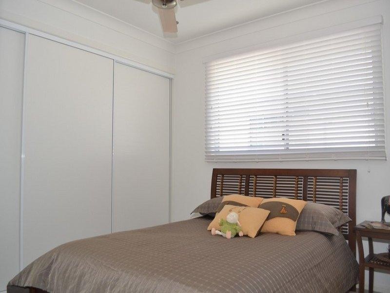 8 Pitcairn Court, Pacific Heights QLD 4703