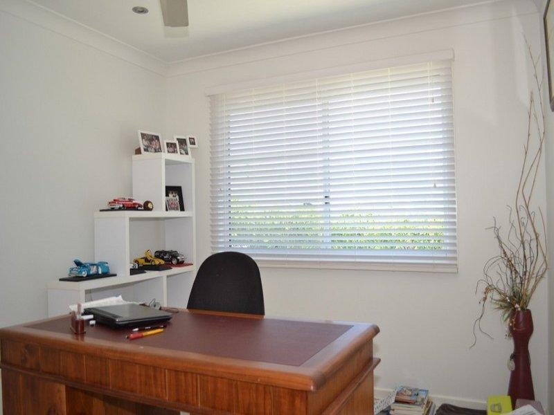 8 Pitcairn Court, Pacific Heights QLD 4703