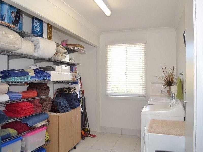 8 Pitcairn Court, Pacific Heights QLD 4703