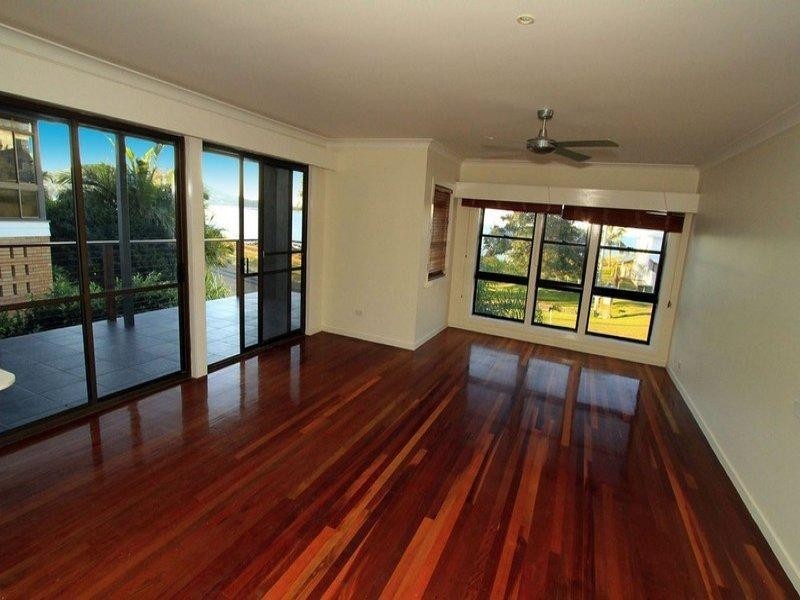 20 Ocean Parade, Cooee Bay QLD 4703