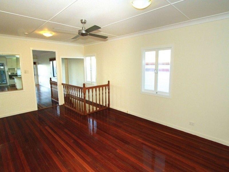 20 Ocean Parade, Cooee Bay QLD 4703