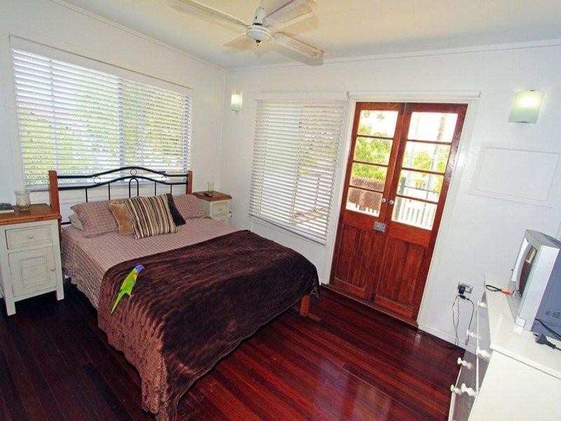 8 Poplar Street, Cooee Bay QLD 4703