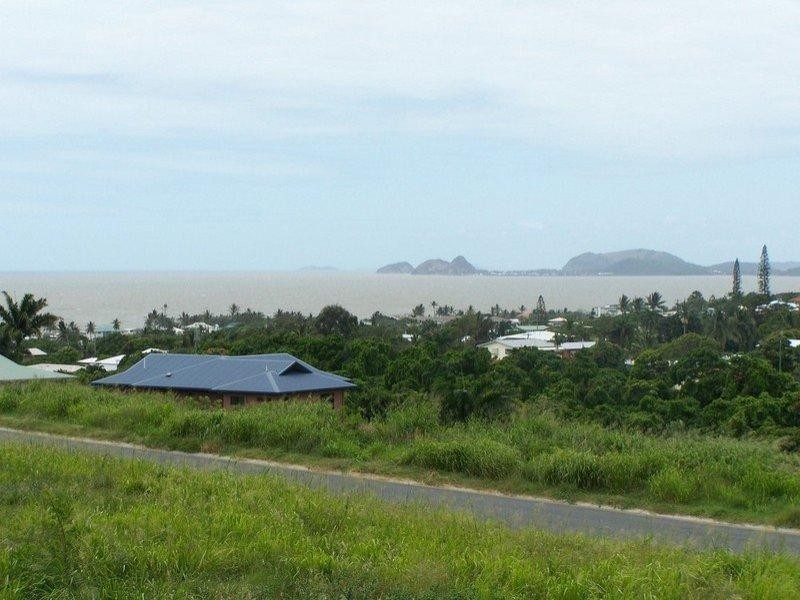41 Olympia Avenue, Pacific Heights QLD 4703
