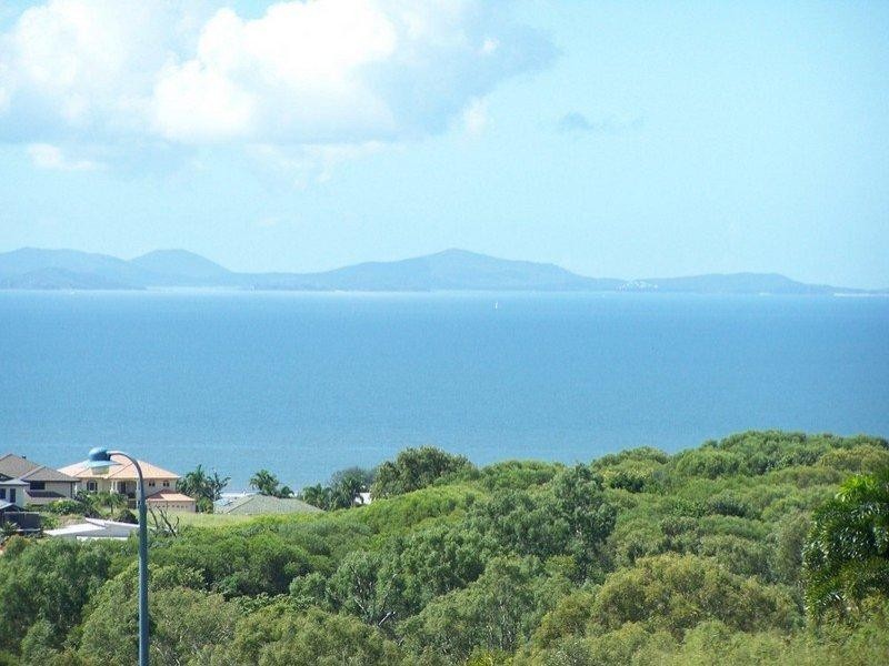 21 Fraser Crescent, Pacific Heights QLD 4703