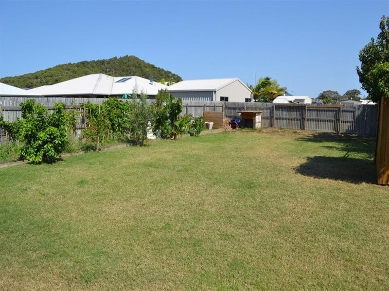 11 Sandcastle Drive, Mulambin QLD 4703