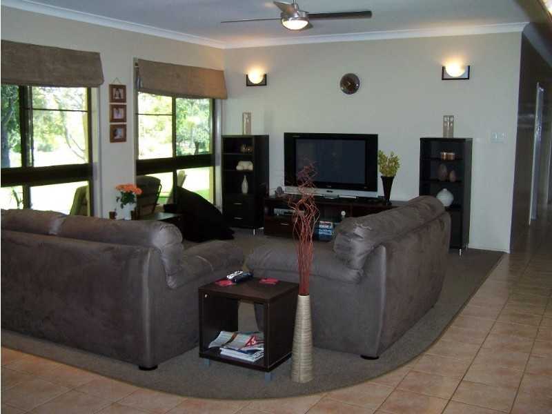 55 Racecourse Road, Barmaryee QLD 4703