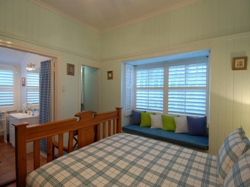 23 Evelyn Street, Grange QLD 4051