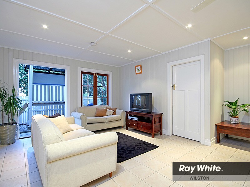 2 Willis Street, Gordon Park QLD 4031