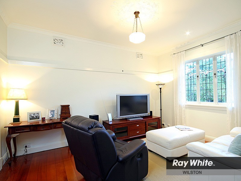 15 Laughland Street, Wilston QLD 4051