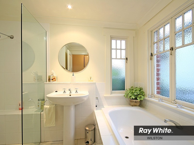 15 Laughland Street, Wilston QLD 4051