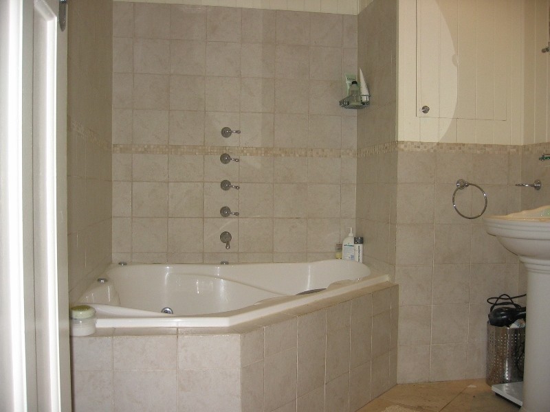 115 Main Avenue, Windsor QLD 4030