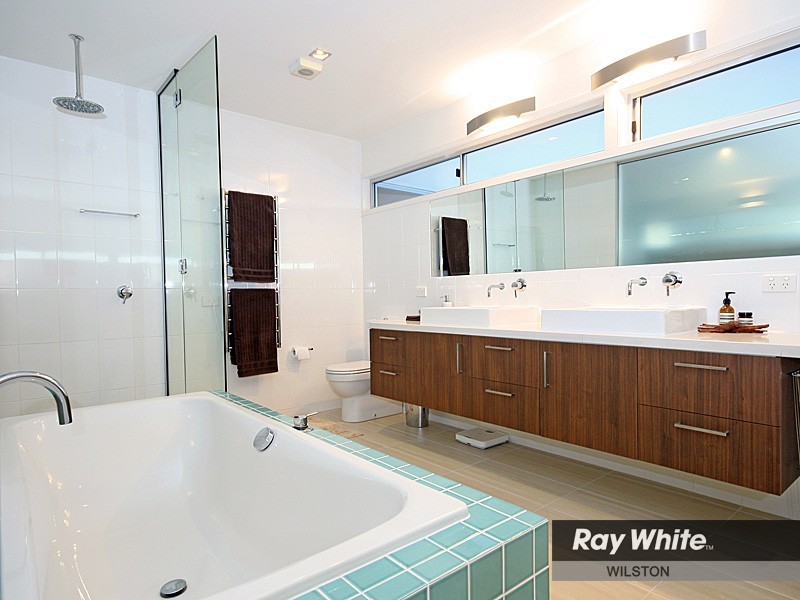 24 Angliss Street, Wilston QLD 4051