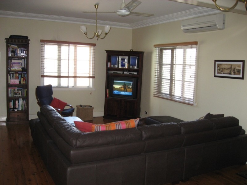 81 Gracemere Street, Grange QLD 4051