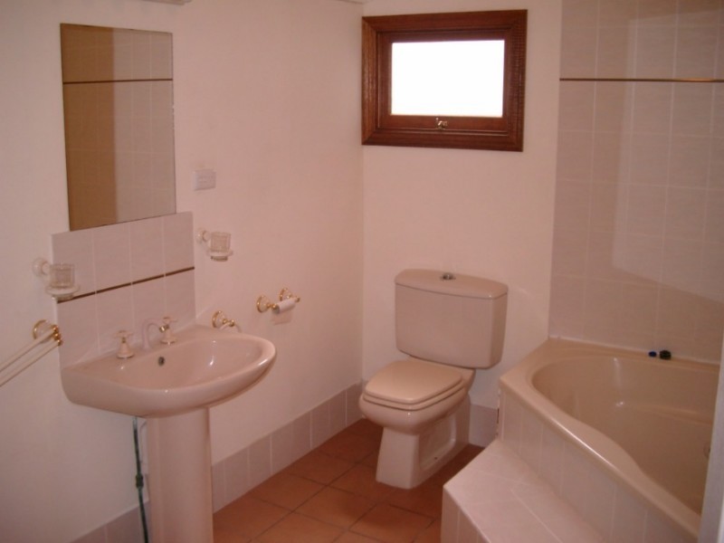 54 Grove Street, Albion QLD 4010