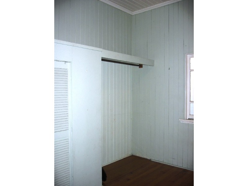 18 Corner Street, Grange QLD 4051