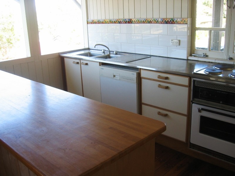 18 Corner Street, Grange QLD 4051