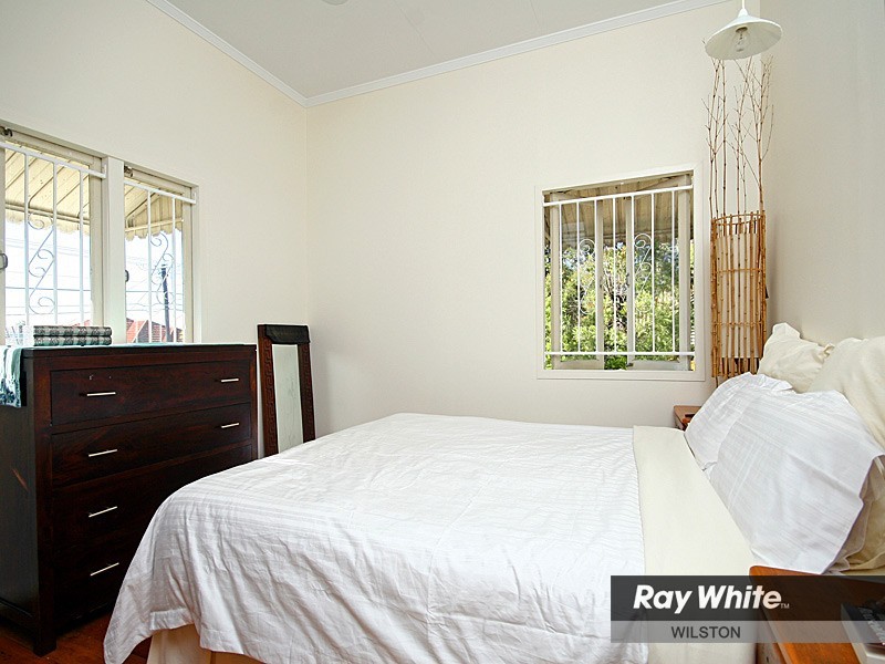 98 Lamont Road, Wilston QLD 4051