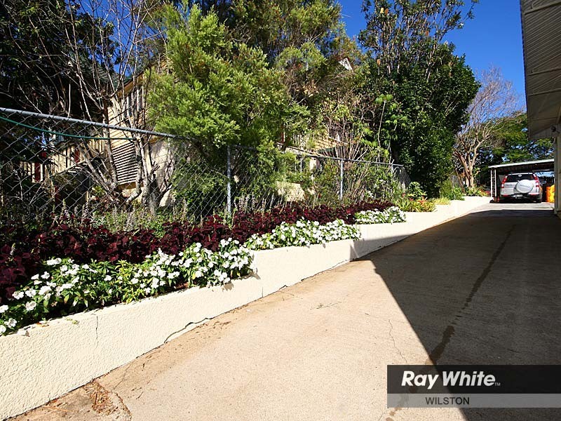 98 Lamont Road, Wilston QLD 4051