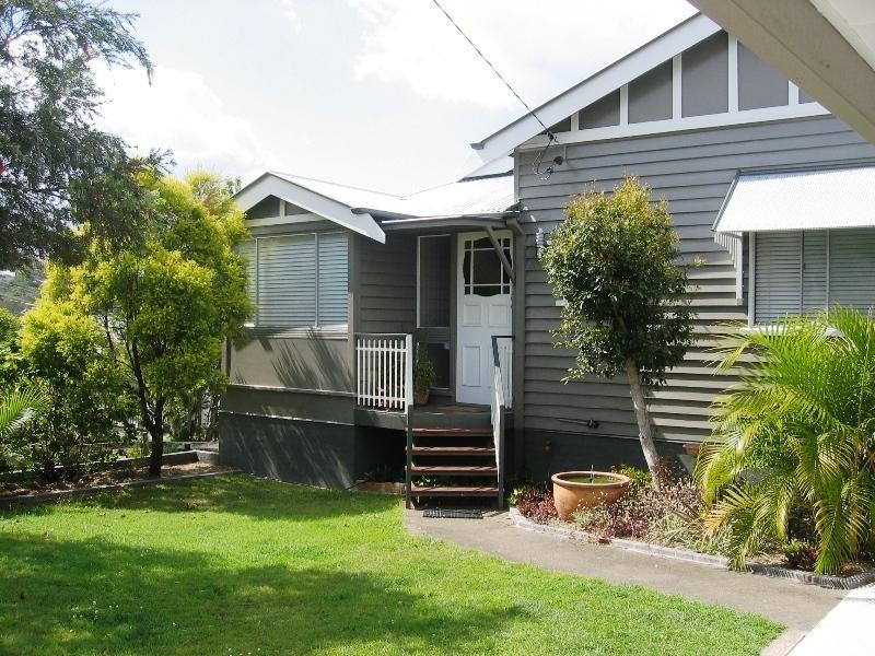 42 Ernerton Street, Newmarket QLD 4051