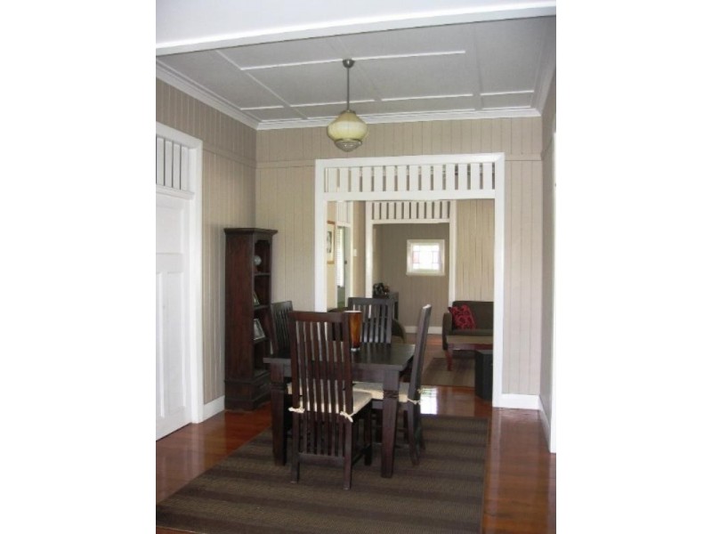 42 Ernerton Street, Newmarket QLD 4051