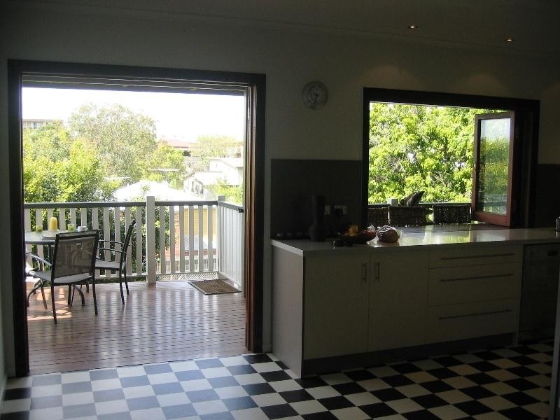 42 Ernerton Street, Newmarket QLD 4051