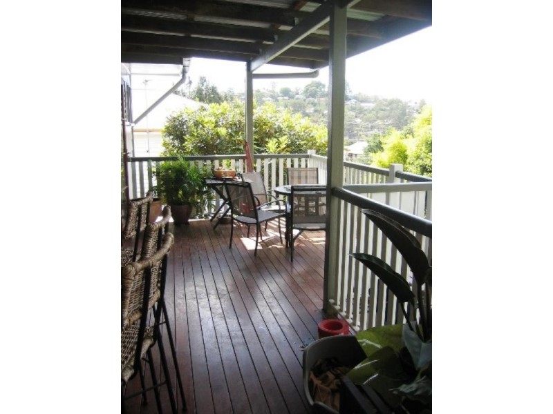 42 Ernerton Street, Newmarket QLD 4051