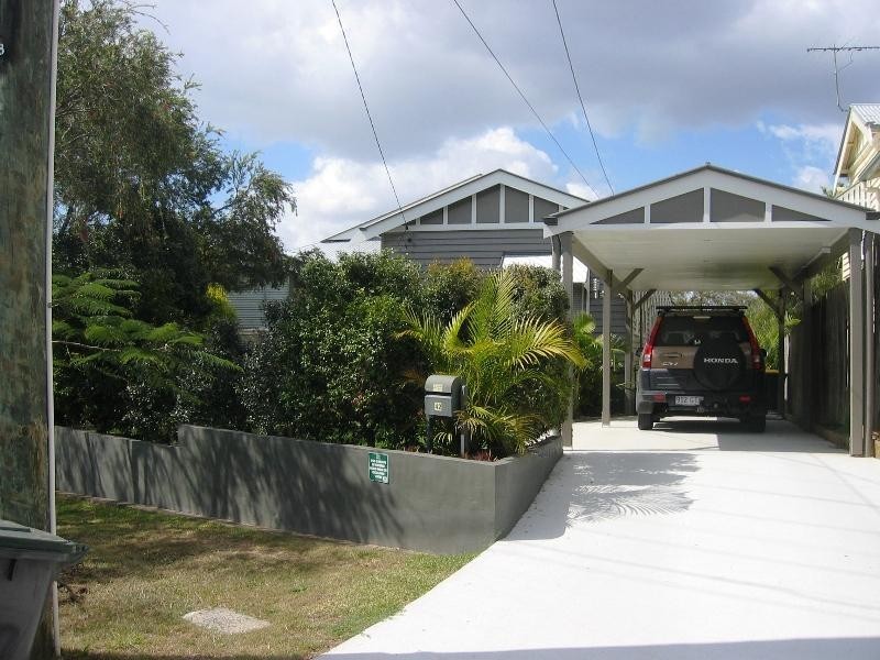 42 Ernerton Street, Newmarket QLD 4051