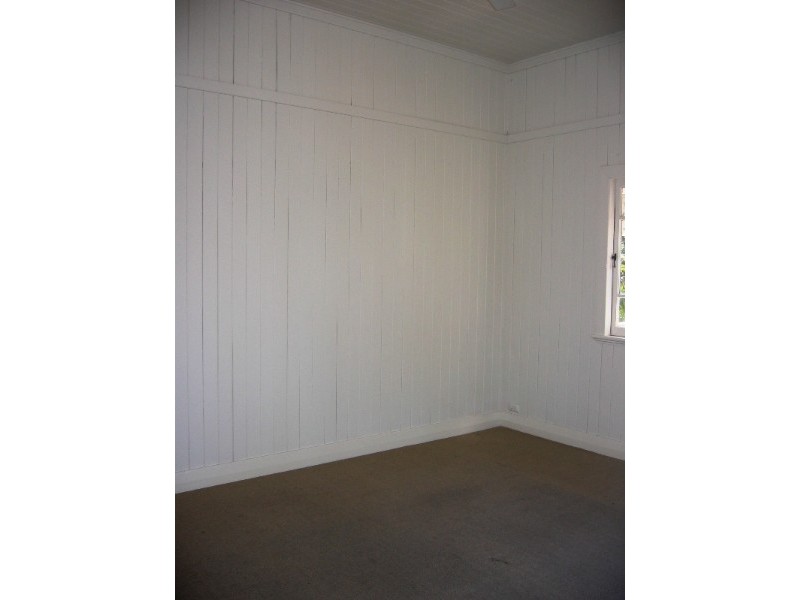 18 Corner Street, Grange QLD 4051