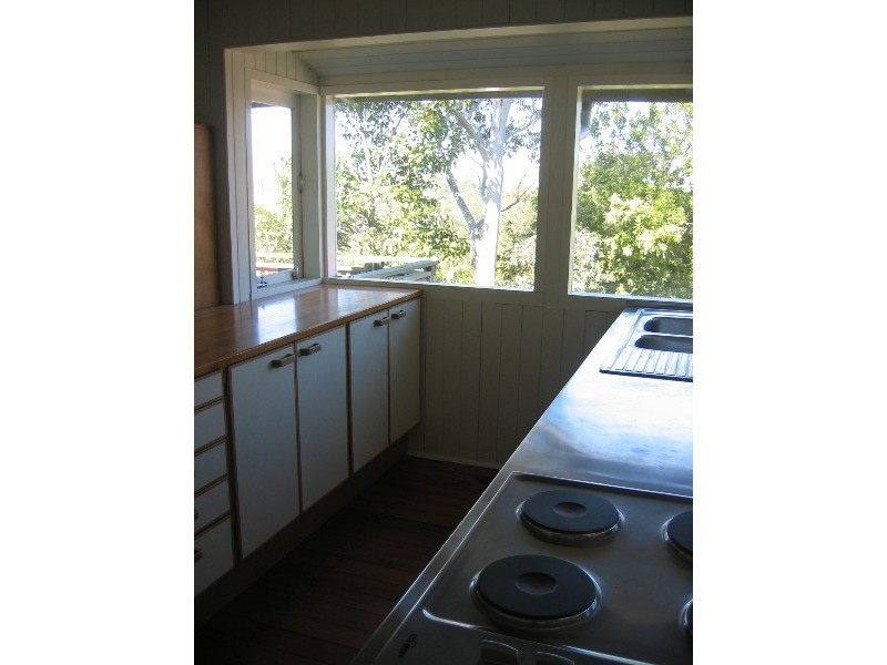 18 Corner Street, Grange QLD 4051