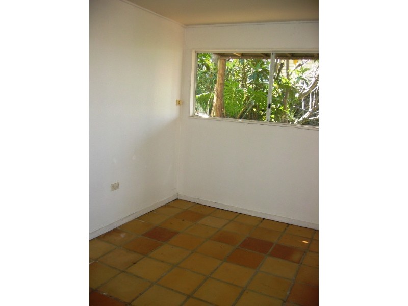 18 Corner Street, Grange QLD 4051