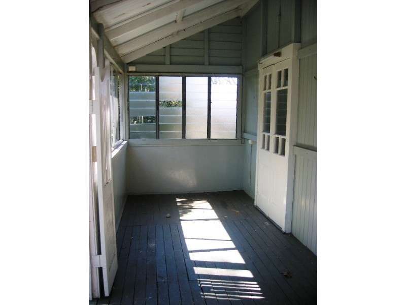 18 Corner Street, Grange QLD 4051