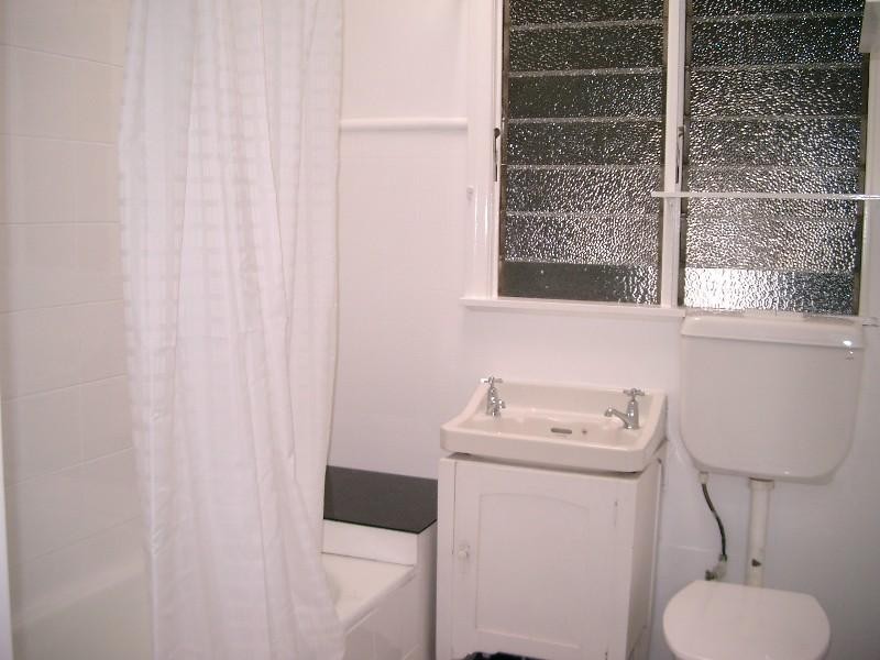 27 Bush Street, Windsor QLD 4030