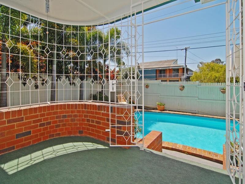 8 Hamilton Street, Gordon Park QLD 4031