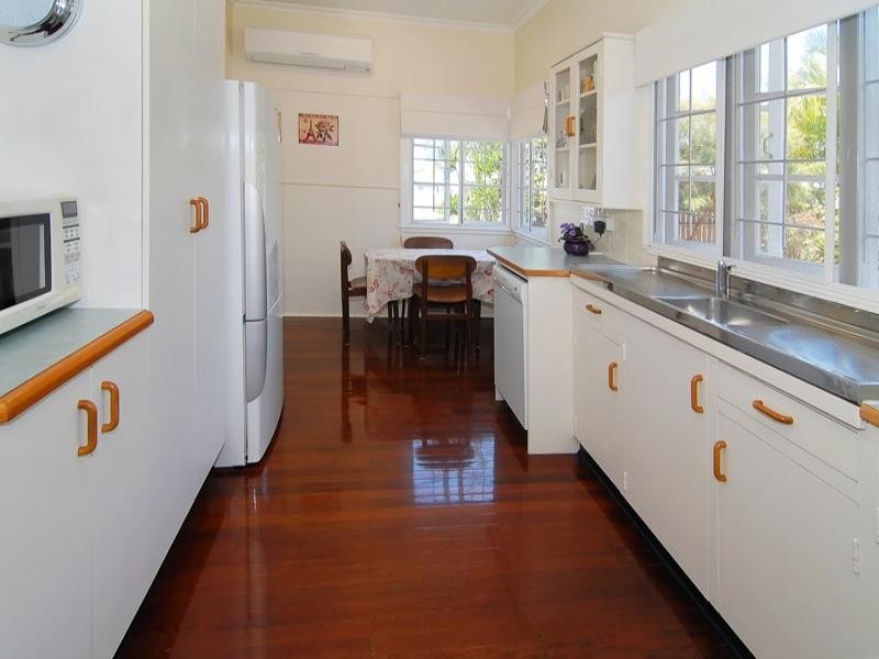 8 Hamilton Street, Gordon Park QLD 4031