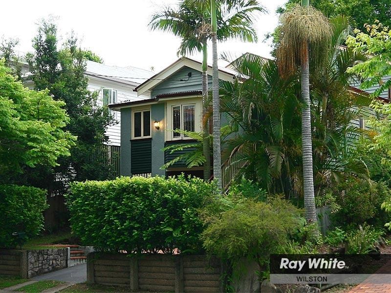 12 Sixth Avenue, Windsor QLD 4030