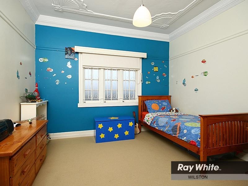 12 Sixth Avenue, Windsor QLD 4030