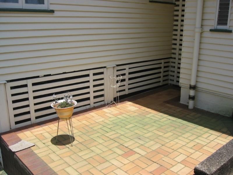 9 Frome Street, Grange QLD 4051