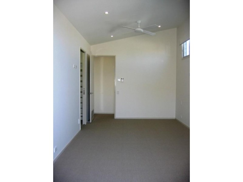 233 Days Road, Grange QLD 4051