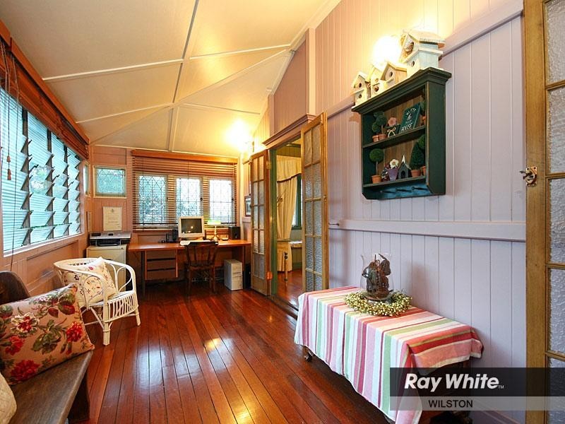 60 Robe Street, Grange QLD 4051