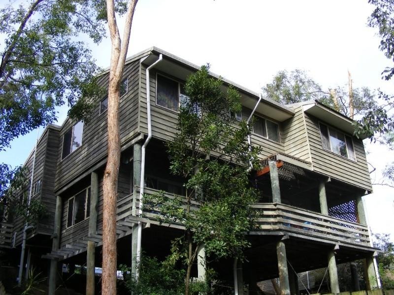 28 Barber Road, Ferny Hills QLD 4055