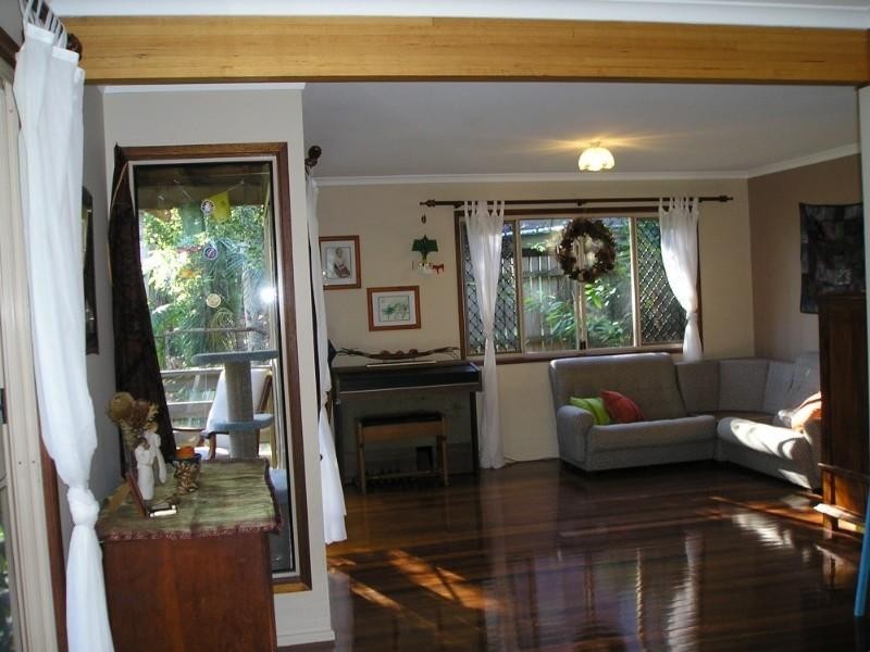 28 Barber Road, Ferny Hills QLD 4055